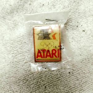 🌟 UNOPENED VINTAGE ATARI HAT PIN 🌟
